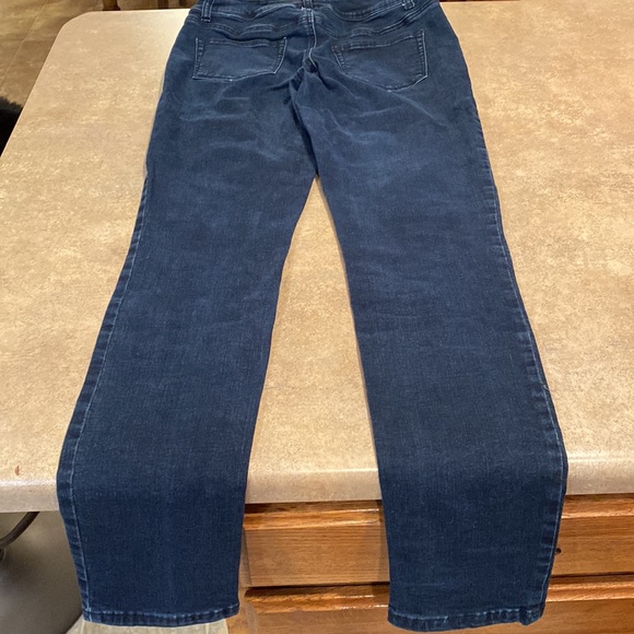Womens Maurices jeans size medium regular inseam measures about 31” - Picture 5 of 6